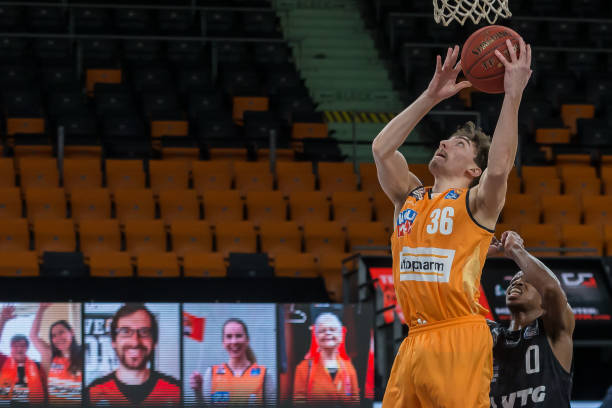 再加上浓眉 再加上浓眉